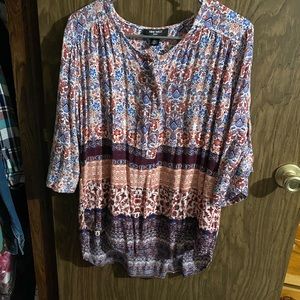 Nine West size Large top